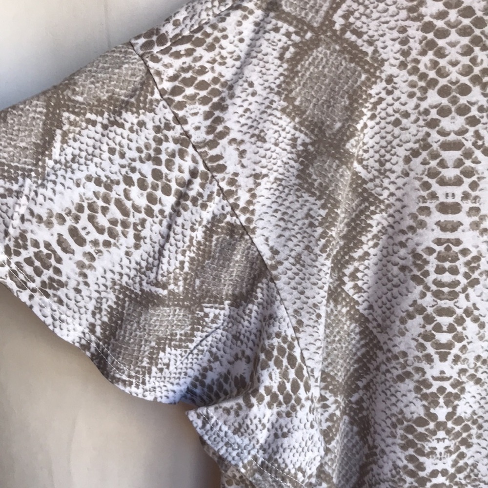 T.La Python Print Flutter Sleeve High-Low Top, Si… - image 6